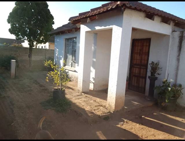 3 BEDROOM HOUSE FOR SALE IN LENASIA